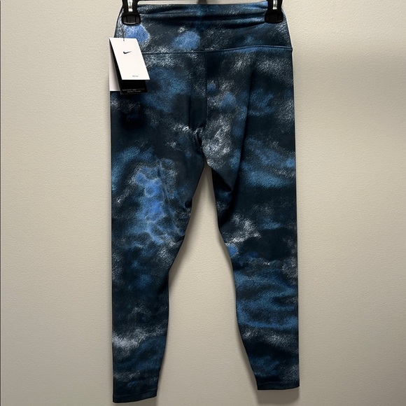 NWT- Women’s Nike Navy Set 7/8 Leggings & Convertible Sports Bra Size Medium - Picture 11 of 12